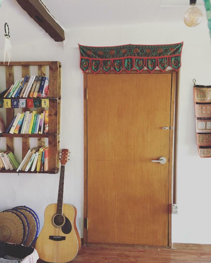Shanti Shanti Guest House Чеджу Екстериор снимка